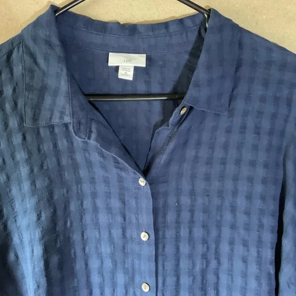 J. Jill Navy Button-Down Shirt. Size 2X - Picture 5 of 9